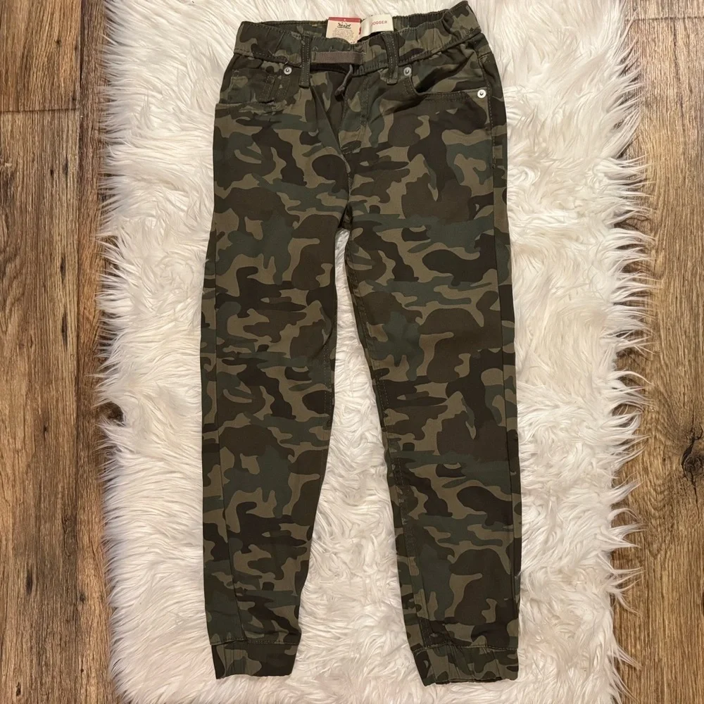 Levi’s‎ Boys Size 8 Green Camo Slim Stretch Jogger Pants NWT